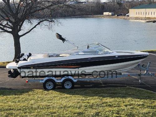 Bayliner 225 Bowrider avis et fiche technique 